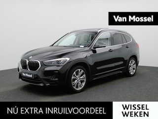 BMW X1 xDrive25e (162 kW) | PANORAMADAK | ACHTERUITRIJCAMERA | ELEKTRISCHE KOFFERKLEP | CLIMATE CONTROL | CRUISE CONTROL | LEDEREN BEKLEDING |