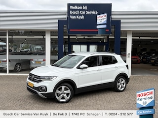 Volkswagen T-Cross 1.0 TSI Style / Adaptieve Cruise-Control / Stoelverwarming / Trekhaak / Apple-Carplay & Android-Auto / LED / Keyless / Dodehoek-Detectie / Climate-Control / DAB Radio-Bluetooth / Getint-Glas / PDC V+A met Camera / 17'' LMV / All-Seasons / ENZ.