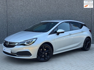 Opel Astra 1.4 Turbo | Carplay | Dodehoek assistent | Trekhaak | Stuurverwarming | Cruise control | DAB | Rijstrook assistent |
