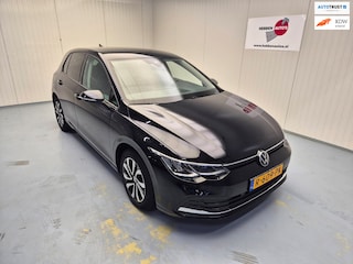 Volkswagen Golf 1.5 TSI Style Navi Apple Carplay Cruise Control Sfeer verl Alu Velgen