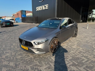Mercedes-Benz A-klasse 250 e AMG Limousine Night|HUD|Pano|360°|Sfeer|Widescreen MBUX|19" AMG