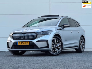Skoda Enyaq iV 80 Sportline Org NL Pano SOH 94% Warmtepomp Crystal lighting grill Keyless Sportonderstel Dodehoekdetectie Trekhaak