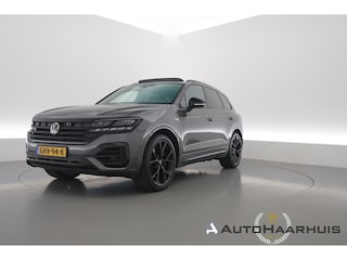 Volkswagen Touareg 3.0 TSI 462pk eHybrid 4MOTION R | Rijklaar! | Elek. Trekhaak | Luchtvering | Ventilatie | S/K-Dak | 22'' | HUD | Memory+Leder | Dynaudio | Stoel-Stuurverw. | 360*+PDC | Sfeerverl. | Rijmodi | Dodehoek | BlackStyle V