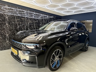 Lynk & Co 01 1.5 / Pano / CarPlay / Navi / Stoelverwarming