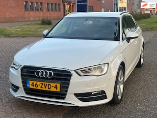 Audi A3 Sportback 1.4 TFSI Ambition Pro Line plus ECC BlueTooth Navi full map LMV 17" Cruise Bi-xenon ESP Sportstoelen Nieuwe Apk!
