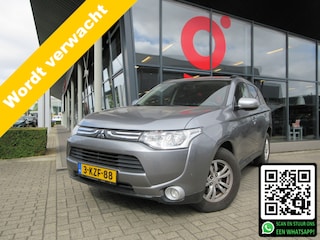 Mitsubishi Outlander 2.0 Intense AUTOMAAT | 69.494 KM NAP | 1E EIGENAAR | TREKHAAK | DEALER ONDERHOUDEN | 1.600 KG TREKGEWICHT | NAVIGATIE |