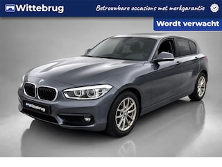 BMW 118i Executive / Navigatie / Climate controle / Parkeersensoren achter  / Lichtmetaal 16 inch /