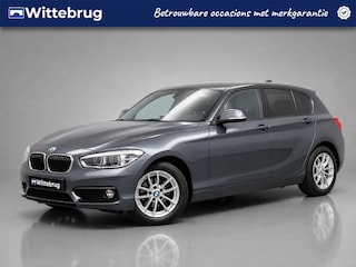 BMW 118i Executive / Navigatie / Climate controle / Parkeersensoren achter  / Lichtmetaal 16 inch /