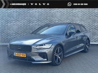 Volvo V60 2.0 T8 Twin Engine AWD R-Design | Plug-in Hybrid (PHEV) | Trekhaak | Harman Kardon Audio | Head-up Display | Panoramadak | Achteruitrijcamera | Parkeersensoren | Keyless Entry | Elektrische Achterklep | Cruise Control Adaptief | BLIS | LED Koplampen Adaptief | Stoelverwarming voor en achter | Navigatie | Apple Carplay | Android Auto