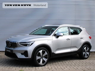 Volvo XC40 1.5 T5 Recharge Inscription Automaat / Panoramadak / Trekhaak / Leder interieur / All-seasonbanden / 360* camera