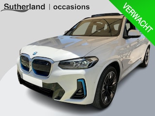 BMW iX3 High Executive 80 kWh | M Pakket | Panoramadak | 360 graden camera | Sportstoelen | Harman/kardon | Keyless entry | Elektrische achterklep | Stoelverwarming | Head Up Display