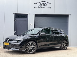 Volkswagen Golf 8.5 1.5 eTSI R-Line (2600 KM!) PANO | HUD | IQ LED