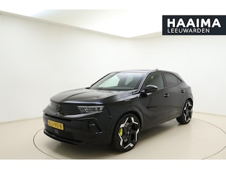 Opel Mokka Electric GSE 54 kWh | GSE | Stoel/stuurverwarming | Achteruitrijcamera | Unieke uitvoering | 20" Lichtmetalen velgen | Adapt. Cruise control | Alcantara sportstoelen