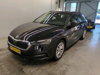 Skoda Octavia Combi 1.0 TSI Business Edition ✅ Carplay / Android Auto ✅ ACC ✅ VC ✅ Dealer onderh. ✅