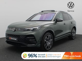 Volkswagen Tiguan 1.5 eHybrid R-Line Edition 272PK DSG SOH 100%,  Panoramadak, Trekhaak, Black Style, 20" LM Velgen, Elektr. Achterklep, Sport-comfortstoelen