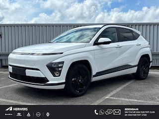 Hyundai Kona Pure Edition 64.8 kWh / €1500,- Voordeel / Uit Voorraad Leverbaar / Stoel- & Stuurverwarming / Achteruitrijcamera / Parkeersensoren Voor + Achter / Dynamische Navigatie / Climate Control / Adaptive Cruise Control /