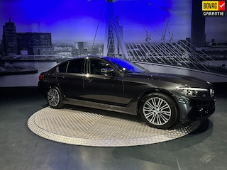 BMW 530e iPerformance High Executive *Schuifdak*HarmanKardon*