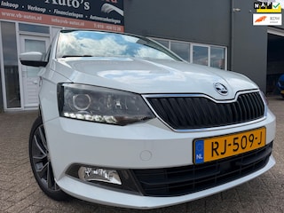 Skoda Fabia Combi 1.0 TSI Drive van 1ste Eigenaar met parkeersensoren en navigatie en bluetooth telefoon media / telefoon en airco