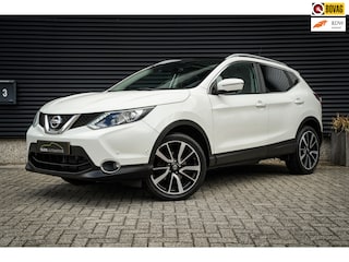 Nissan Qashqai 1.2 Premier Edition | Panorama dak | Leder | Cruise control | Climate control | Stoelverw. | Trekhaak |