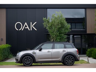 Mini Countryman 1.5 Cooper SE Hybrid ALL4 Chili | Navigatie | Panorama | Half Leder | Camera | 18"LM | Melting Silver
