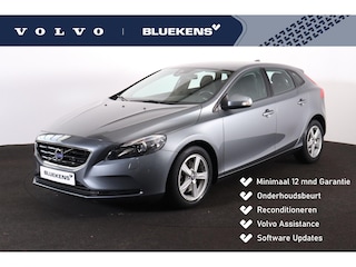 Volvo V40 T2 Kinetic - Bi-Xenon koplampen - Verwarmde voorstoelen - Parkeersensoren achter - High Performance Audio - Cruise Control - Navigatie - 16' LMV