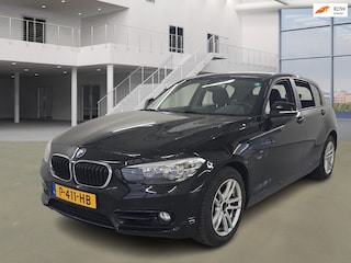 BMW 118d Sport/AIRCO/CRUISE/NAVI/PARKEERSENS ACHTER/VERWARMDE VOORST