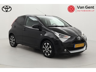 Toyota Aygo 1.0 VVT-i x-joy | Apple Carplay / Android Auto | Clima | Camera | 15 inch | Bluetooth | DAB | Privacy glas