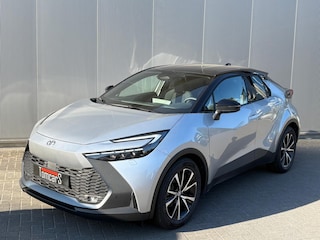 Toyota C-HR 1.8 Hybrid 140PK First Edition Bi-Tone/Winter-pack/Gr.-navigatie/Elektr.klep/Camera/Adapt.-cruise