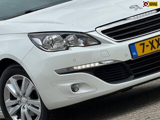Peugeot 308 SW 1.2 e-THP Blue Lease Executive - Blanc Nacre - Panorama/Boekjes - Fris