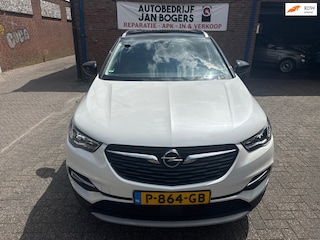 Opel Grandland X 1.2 Turbo Elegance