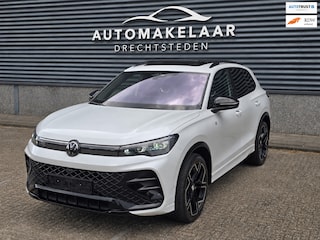 Volkswagen Tiguan 1.5 eTSI R-Line Business Full/ Pano/Trekhaak/Keyless/Grote scherm/Full