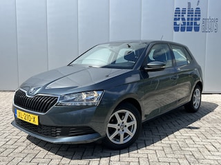Skoda Fabia 1.0 5 Drs Active Trekhaak Airconditioning Lichtmetalen Velgen Bluetooth Elek Pakket 5 deuren Apk 07/2027