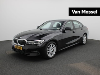 BMW 330e eDrive Edition | Automaat | LMV | Leder | 360 Camera | Parkeer sensoren | Virtual cockpit | Stoel verwarming | Elec. Achterklep | Navigatie | Climate control | Sfeer verlichting