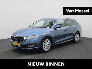 Skoda Octavia Combi 1.5 TSI First Edition | Virtual cockpit | Parkeer sensoren | Elec. achterklep | Navigatie | Stoel verwarming | Cruise control | Apple carplay