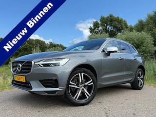 Volvo XC60 2.0 T4 R-Design Automaat / Panoramadak / Leder-Alcantara / Camera / Stoelverwarming / 19" Velgen / Navi / PDC / Cruise