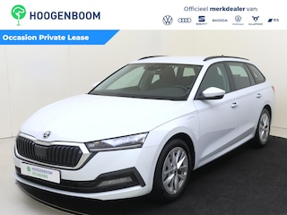 Skoda Octavia Combi 1.4 TSI iV PHEV Business Edition | SoH 94% | Trekhaak | Cruise control | Stoel- en stuurwielverwarming | Parkeersensoren achter | Navigatie | Lane assist | Sfeerverlichting |