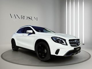 Mercedes-Benz GLA 180 Premium | Pano | Leder sportstoelen | Camera | 18" | Cruise |