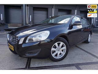 Volvo V60 1.6 T3 Kinetic