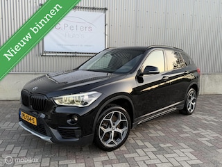 BMW X1 sDrive20i 192pk Aut. High Executive 2017 / Head-Up / Leer / LED koplampen / Navi Pro / Trekhaak / NAP