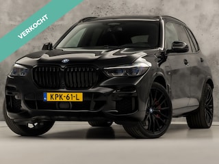 BMW X5 xDrive45e M Sport High Executive 394Pk Automaat (PANORAMADAK, SCHAALSTOELEN, LASER KOPLAMPEN, LUCHTVERING, COMFORT ZETELS, HEAD-UP DISPLAY, STOELVENTILATIE, CARBON PAKKET, CRYSTAL PAKKET, HARMAN/KARDON, NIEUWSTAAT)