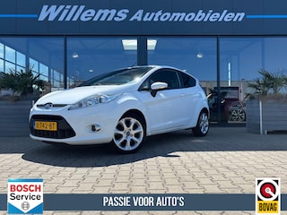 Ford Fiesta 1.4 Titanium Stoelverwarming, Clima & LM 16''