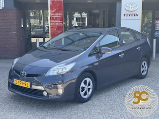 Toyota Prius 1.8 Plug-in Executive Business HEAD-UP BLUETOOTH STOELVERWARMING KEYLESS CAMERA CLIMA JBL-AUDIO LM-VELGEN