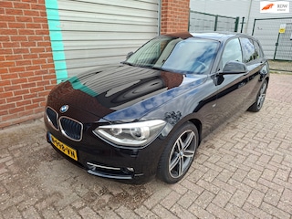 BMW 116i High Executive Clima NAP