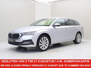 Skoda Octavia Combi 1.4 TSI PHEV 204PK DSG6 Clever Pack Premium [ TREKHAAK+STUURVERWARMING+ELEK. ACHTERKLEP+STOELVERWARMING ]