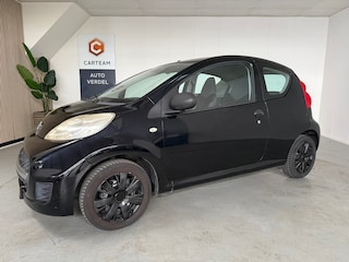 Peugeot 107 BLACK 1.0-12V XR