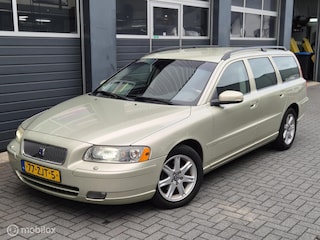 Volvo V70 2.4D Edition | XENON | NAVI | PDC | LEDER |