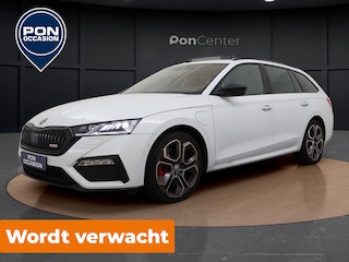Skoda Octavia Combi 1.4 TSI RS iV PHEV | Pano Dak | Head-up Display | Camera | Side Assist | ACC | Elek. Stoelen | Stoelverwarming V+A | Sportstoelen | 19'' |