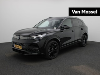 Volkswagen Tiguan 1.5 eHybrid R-Line Edition 204 PK| Origineel Nederlands | 1e Eigenaar | Panoramadak | Trekhaak | Navigatie | Achteruitrijcamera | Stoelverwarming | Stuurwielverwarming | Achterklep Elektrisch