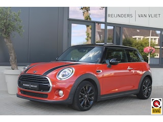 Mini Cooper 1.5 Chili | Pan.Dak | Harman/Kardon | Led Verlichting + Union Jack | Keyless | Very. Stoelen |