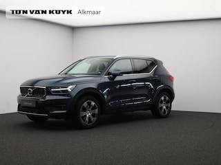 Volvo XC40 1.5 T3 Inscription / Trekhaak / Stoelverwarming /Harman Kardon Audio / Cruise Control / Achteruitrijcamera / Leder / All Season Banden